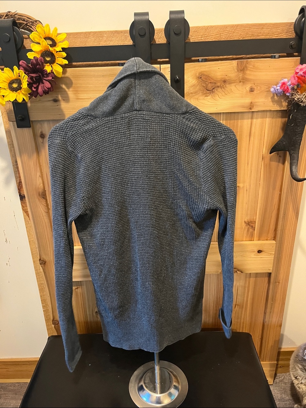 American Eagle Outfitters Charcoal Gray Shawl-Collar Cardigan w/ Button Closure - Picture 6 of 8